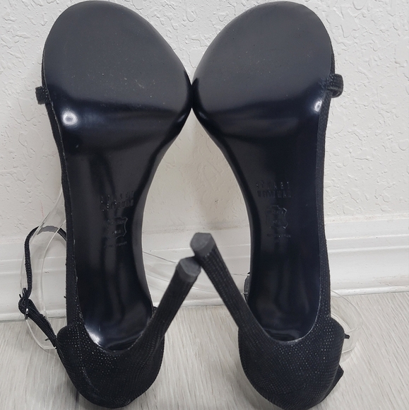 STEWART WEITZMAN Nudist Sandals In Black Goosebump 9.5.